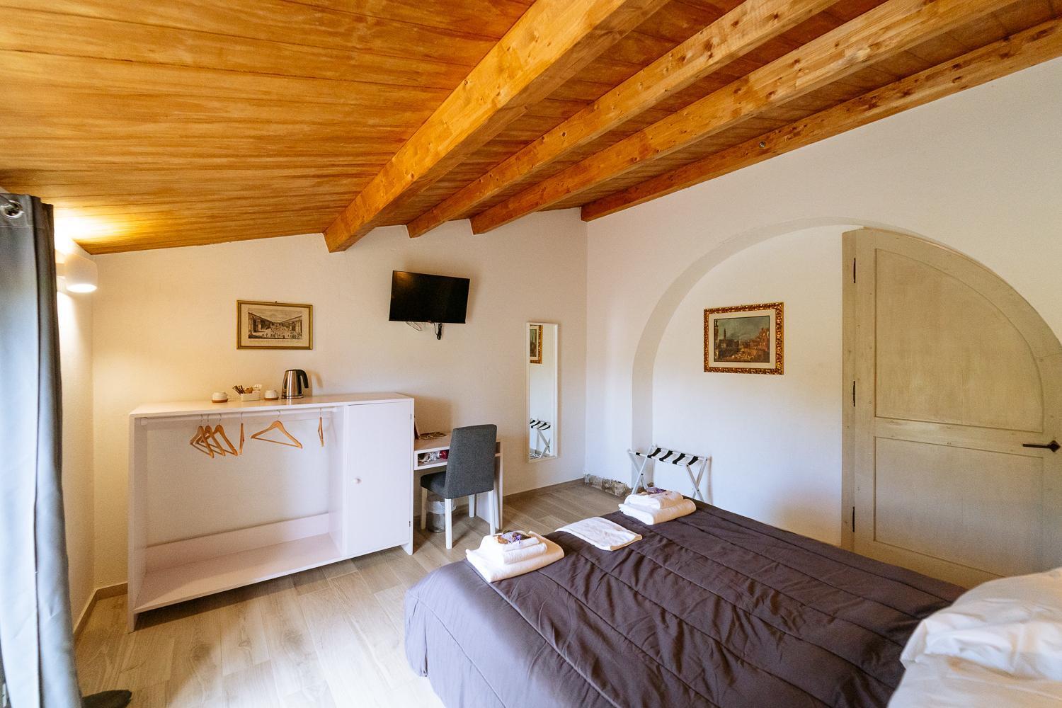 Agriturismo Bio Podere 109 - Wine&Food อัลเบเรเซ ภายนอก รูปภาพ