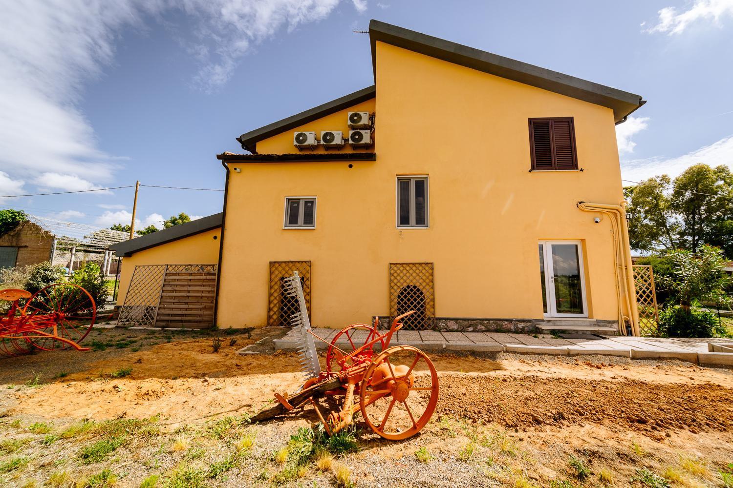 Agriturismo Bio Podere 109 - Wine&Food อัลเบเรเซ ภายนอก รูปภาพ