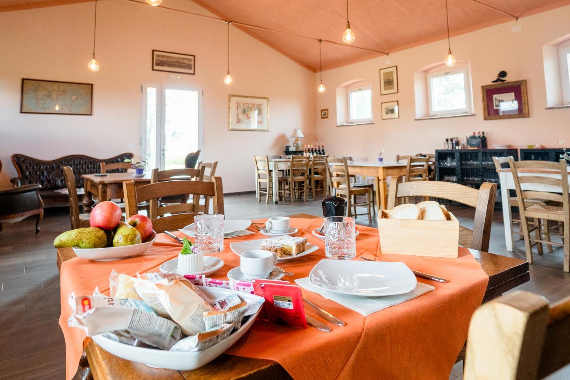 Agriturismo Bio Podere 109 - Wine&Food อัลเบเรเซ ภายนอก รูปภาพ